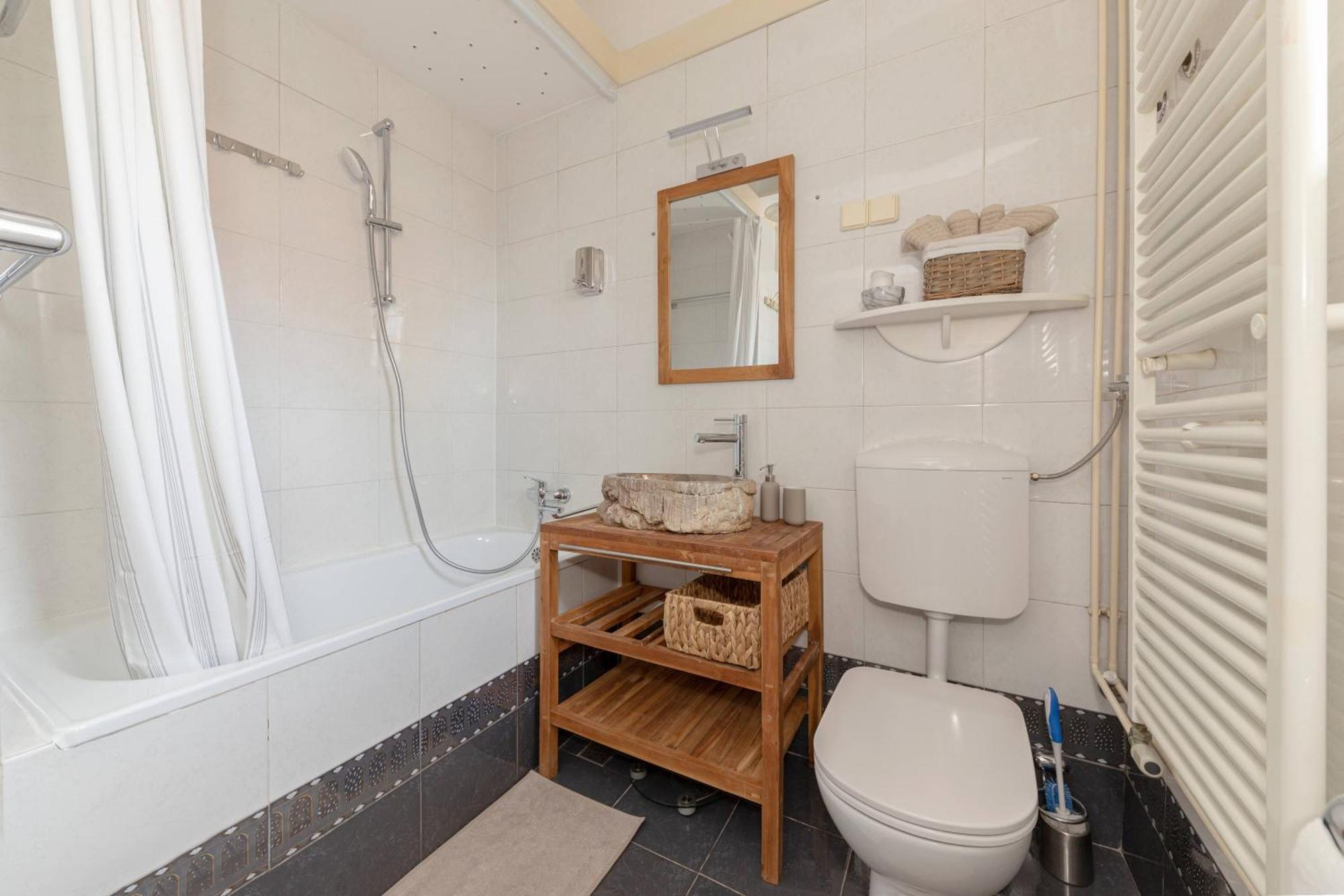 Historical Caserne Apartment Ljubljana Eksteriør billede