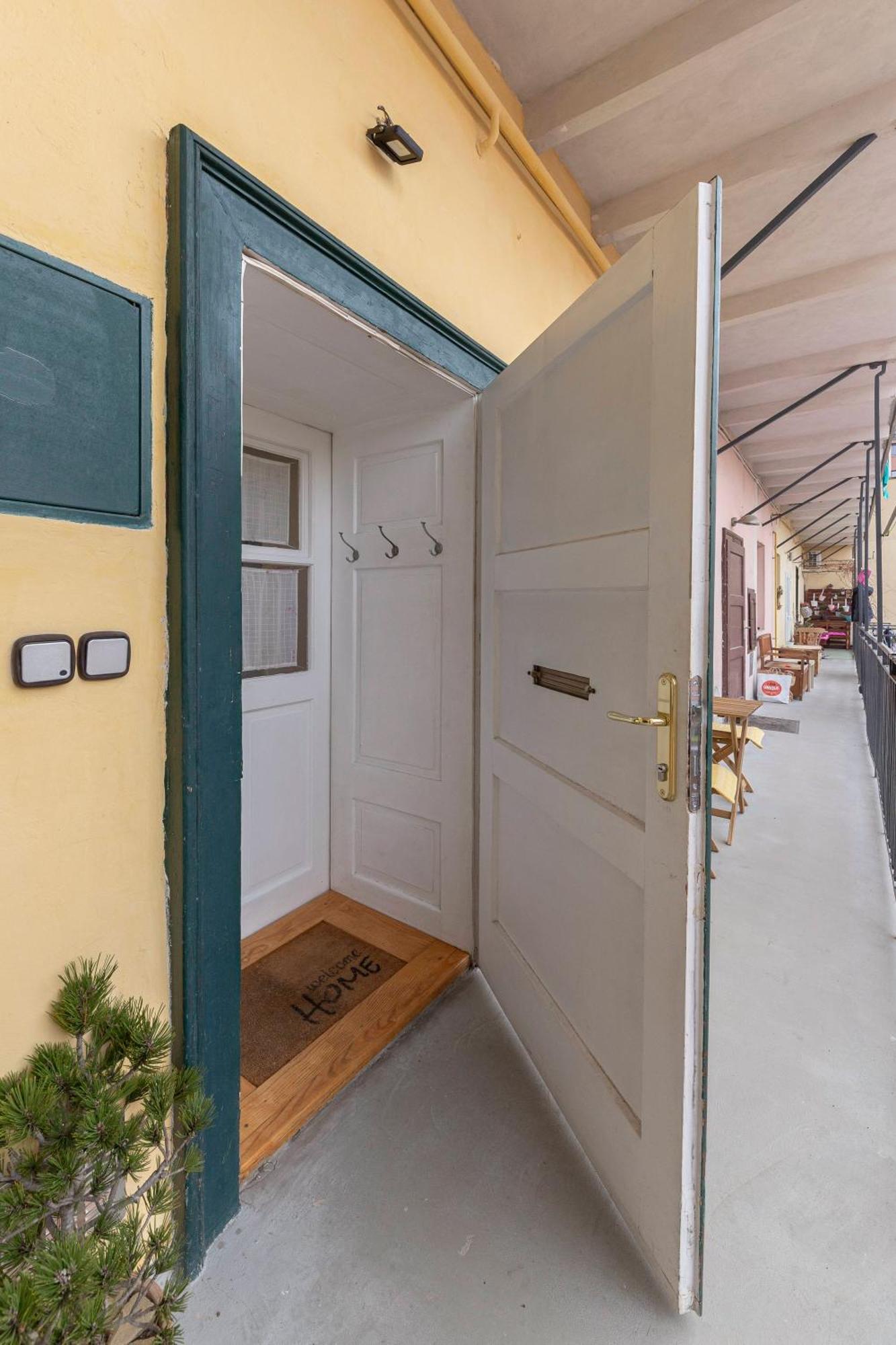 Historical Caserne Apartment Ljubljana Eksteriør billede